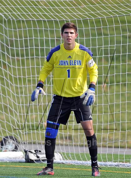 Thumbnail 2 in Elwood-Glenn vs East Hampton (Section 11 Class A Final) photogallery.