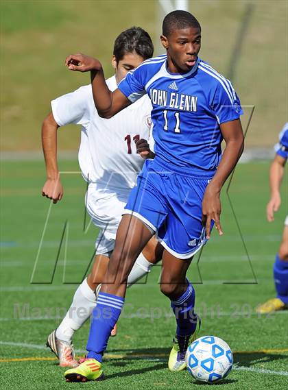 Thumbnail 3 in Elwood-Glenn vs East Hampton (Section 11 Class A Final) photogallery.