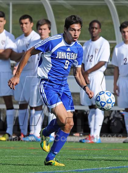 Thumbnail 1 in Elwood-Glenn vs East Hampton (Section 11 Class A Final) photogallery.