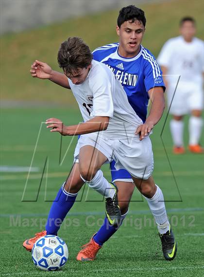 Thumbnail 3 in Elwood-Glenn vs East Hampton (Section 11 Class A Final) photogallery.