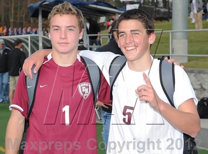 Thumbnail 1 in Elwood-Glenn vs East Hampton (Section 11 Class A Final) photogallery.
