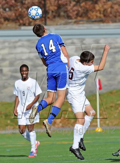 Thumbnail 2 in Elwood-Glenn vs East Hampton (Section 11 Class A Final) photogallery.