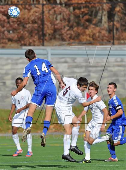 Thumbnail 3 in Elwood-Glenn vs East Hampton (Section 11 Class A Final) photogallery.