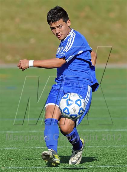 Thumbnail 2 in Elwood-Glenn vs East Hampton (Section 11 Class A Final) photogallery.