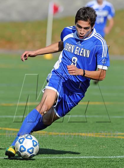 Thumbnail 2 in Elwood-Glenn vs East Hampton (Section 11 Class A Final) photogallery.