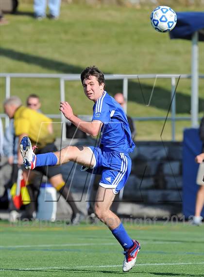 Thumbnail 1 in Elwood-Glenn vs East Hampton (Section 11 Class A Final) photogallery.