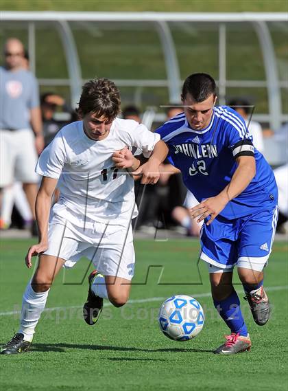 Thumbnail 2 in Elwood-Glenn vs East Hampton (Section 11 Class A Final) photogallery.
