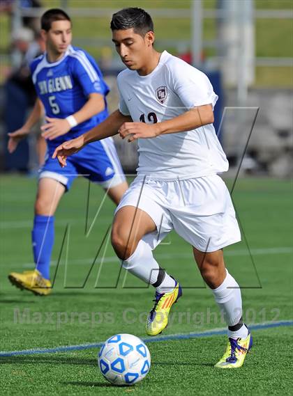 Thumbnail 3 in Elwood-Glenn vs East Hampton (Section 11 Class A Final) photogallery.