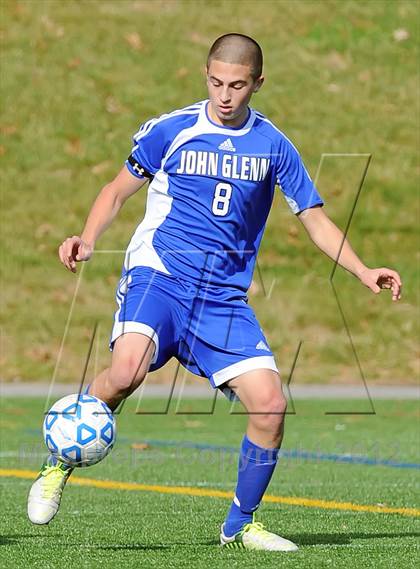 Thumbnail 2 in Elwood-Glenn vs East Hampton (Section 11 Class A Final) photogallery.