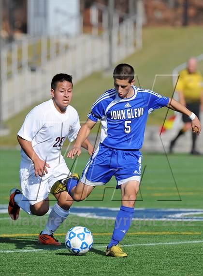 Thumbnail 1 in Elwood-Glenn vs East Hampton (Section 11 Class A Final) photogallery.