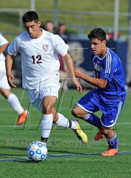 Thumbnail 1 in Elwood-Glenn vs East Hampton (Section 11 Class A Final) photogallery.