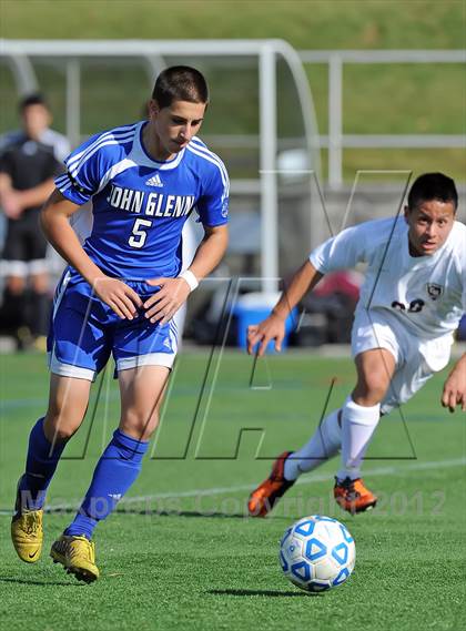 Thumbnail 3 in Elwood-Glenn vs East Hampton (Section 11 Class A Final) photogallery.