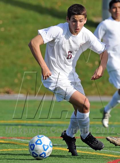 Thumbnail 3 in Elwood-Glenn vs East Hampton (Section 11 Class A Final) photogallery.