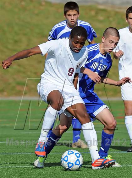 Thumbnail 1 in Elwood-Glenn vs East Hampton (Section 11 Class A Final) photogallery.