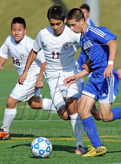 Thumbnail 2 in Elwood-Glenn vs East Hampton (Section 11 Class A Final) photogallery.