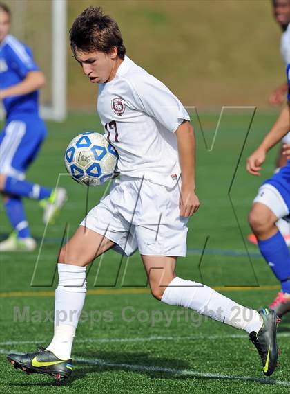 Thumbnail 2 in Elwood-Glenn vs East Hampton (Section 11 Class A Final) photogallery.