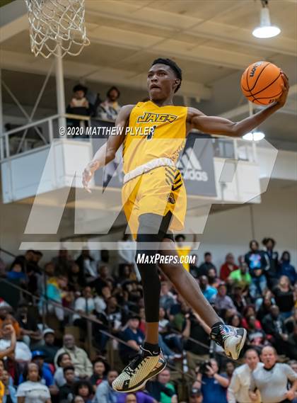 Thumbnail 2 in Farmville Central vs Kinston (Hoopstate MLK Classic - Kinston) photogallery.