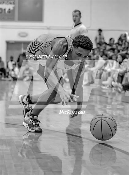Thumbnail 3 in Farmville Central vs Kinston (Hoopstate MLK Classic - Kinston) photogallery.