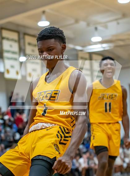 Thumbnail 3 in Farmville Central vs Kinston (Hoopstate MLK Classic - Kinston) photogallery.