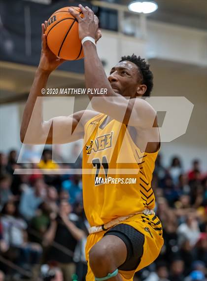 Thumbnail 3 in Farmville Central vs Kinston (Hoopstate MLK Classic - Kinston) photogallery.