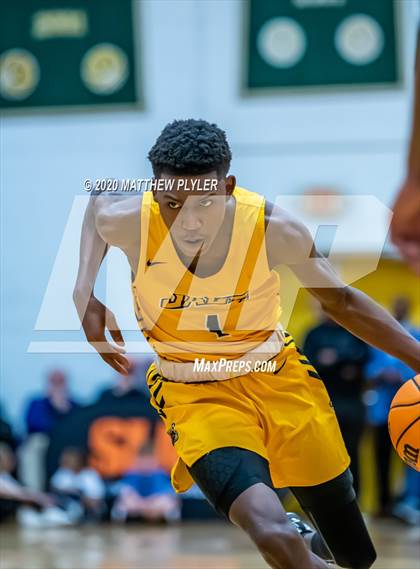 Thumbnail 3 in Farmville Central vs Kinston (Hoopstate MLK Classic - Kinston) photogallery.