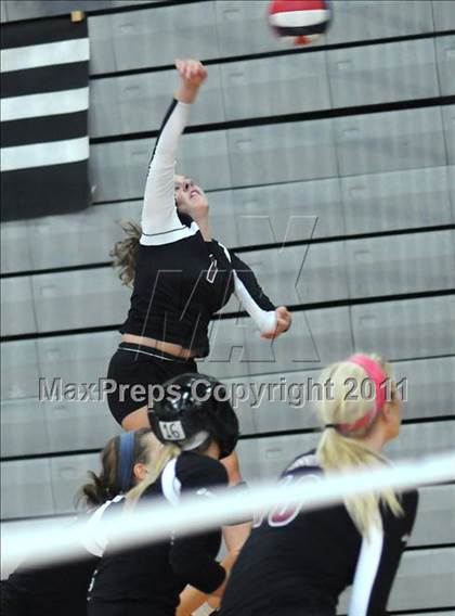 Thumbnail 3 in Assumption vs. Redlands East Valley (Durango Fall Classic) photogallery.