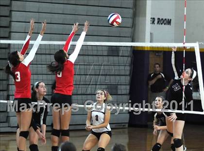 Thumbnail 1 in Assumption vs. Redlands East Valley (Durango Fall Classic) photogallery.