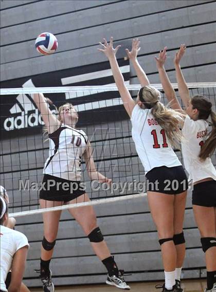 Thumbnail 2 in Assumption vs. Redlands East Valley (Durango Fall Classic) photogallery.
