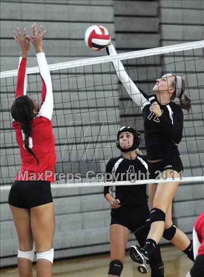 Thumbnail 3 in Assumption vs. Redlands East Valley (Durango Fall Classic) photogallery.