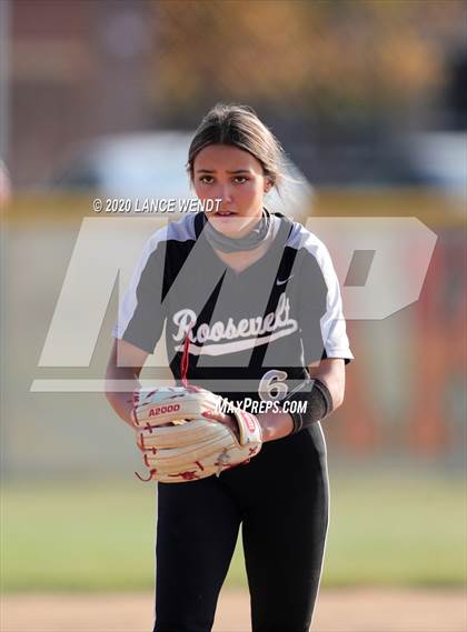 Thumbnail 3 in Roosevelt @ D'Evelyn State Quarter Finals photogallery.