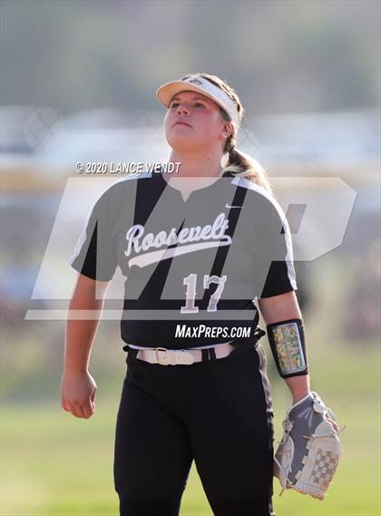Thumbnail 1 in Roosevelt @ D'Evelyn State Quarter Finals photogallery.