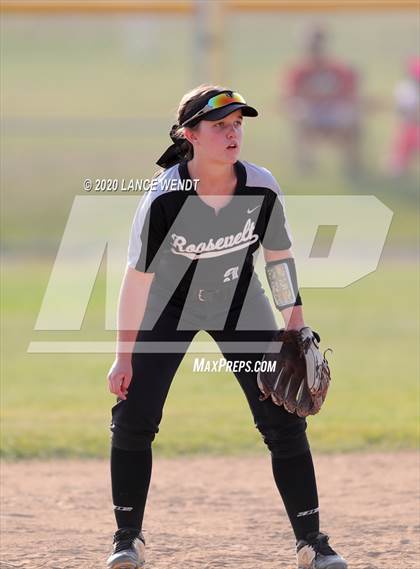Thumbnail 3 in Roosevelt @ D'Evelyn State Quarter Finals photogallery.