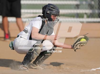 Thumbnail 1 in Roosevelt @ D'Evelyn State Quarter Finals photogallery.