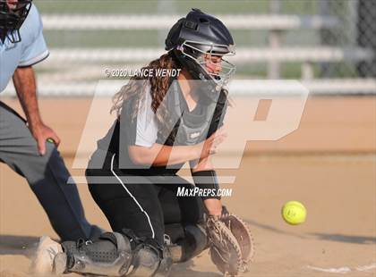 Thumbnail 2 in Roosevelt @ D'Evelyn State Quarter Finals photogallery.