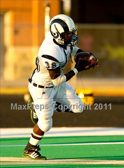 Thumbnail 2 in Alief Elsik @ Alief Taylor photogallery.