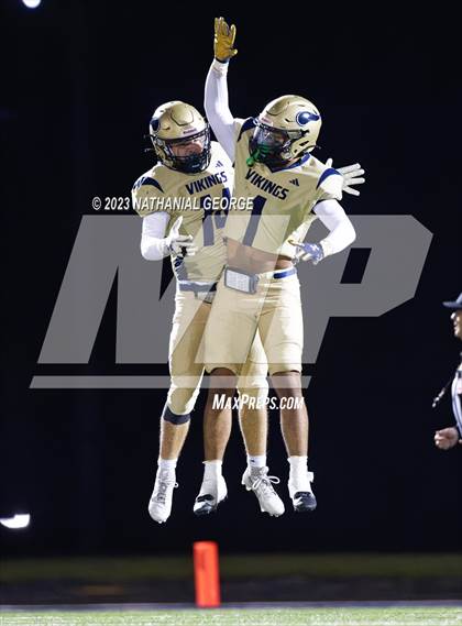 Thumbnail 2 in Paw Paw @ Niles (MHSAA Division 4 Second Round) photogallery.