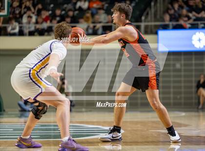 Thumbnail 3 in Unioto vs Waverly (OHSAA D4 District Final) photogallery.