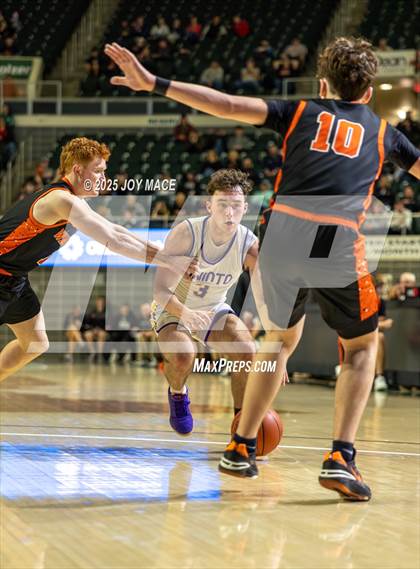 Thumbnail 1 in Unioto vs Waverly (OHSAA D4 District Final) photogallery.