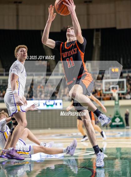 Thumbnail 3 in Unioto vs Waverly (OHSAA D4 District Final) photogallery.