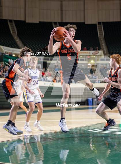 Thumbnail 3 in Unioto vs Waverly (OHSAA D4 District Final) photogallery.
