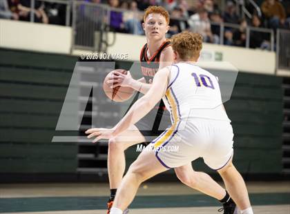 Thumbnail 1 in Unioto vs Waverly (OHSAA D4 District Final) photogallery.