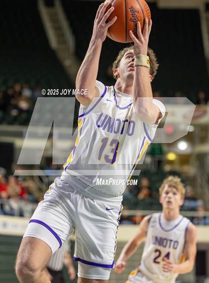 Thumbnail 1 in Unioto vs Waverly (OHSAA D4 District Final) photogallery.