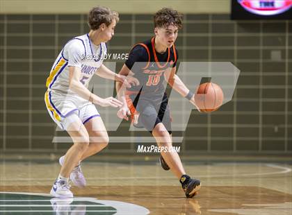 Thumbnail 1 in Unioto vs Waverly (OHSAA D4 District Final) photogallery.