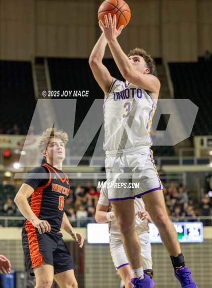 Thumbnail 3 in Unioto vs Waverly (OHSAA D4 District Final) photogallery.