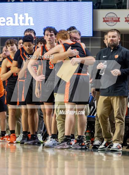 Thumbnail 1 in Unioto vs Waverly (OHSAA D4 District Final) photogallery.