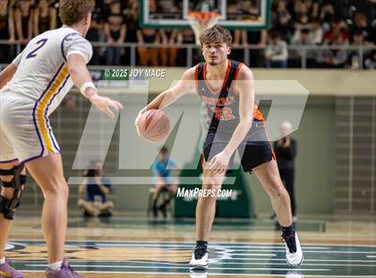 Thumbnail 1 in Unioto vs Waverly (OHSAA D4 District Final) photogallery.
