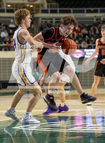 Thumbnail 3 in Unioto vs Waverly (OHSAA D4 District Final) photogallery.