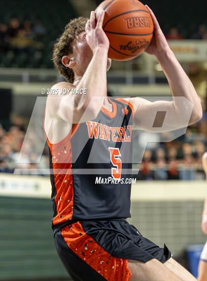 Thumbnail 3 in Unioto vs Waverly (OHSAA D4 District Final) photogallery.