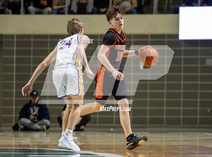 Thumbnail 1 in Unioto vs Waverly (OHSAA D4 District Final) photogallery.