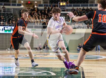 Thumbnail 2 in Unioto vs Waverly (OHSAA D4 District Final) photogallery.